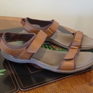 bass propel sandals